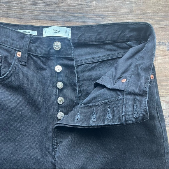 MNG Havana Women’s Black High Rise Straight Leg Button Fly Jeans Frayed Hem Sz 4 - Picture 6 of 10